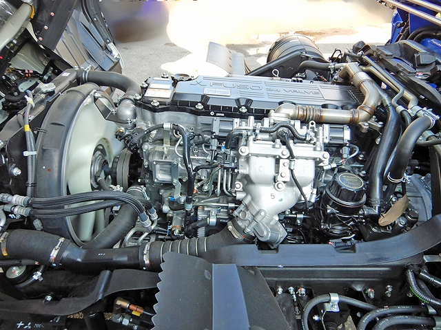 三菱ふそうファイターセーフティクレーン4段増トン（6t・8t）[写真23]