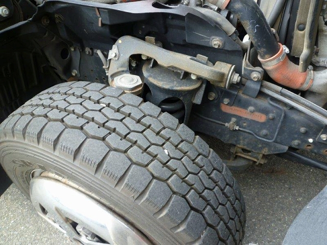 いすゞエルフ平ボディ小型（2t・3t）[写真23]