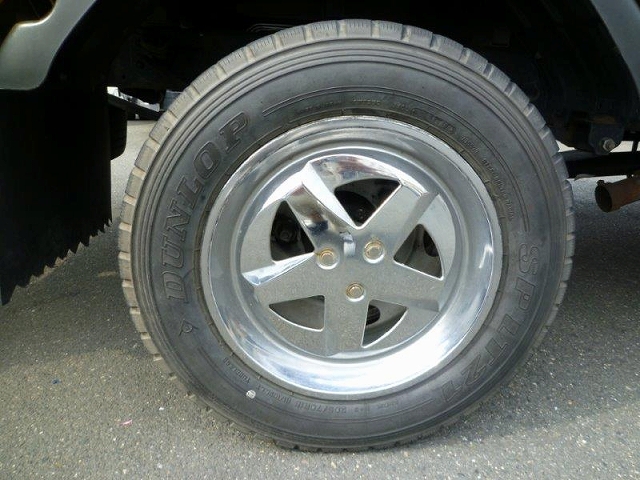 いすゞエルフ平ボディ小型（2t・3t）[写真29]