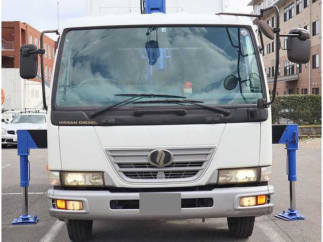 UDトラックスコンドルダンプ・クレーン付中型（4t）[写真13]