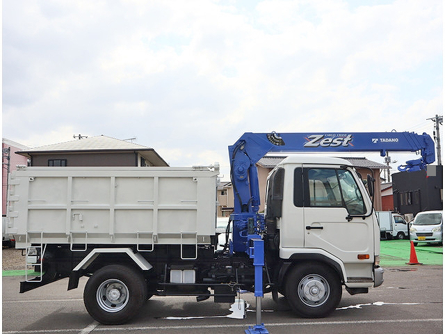 UDトラックスコンドルダンプ・クレーン付中型（4t）[写真02]
