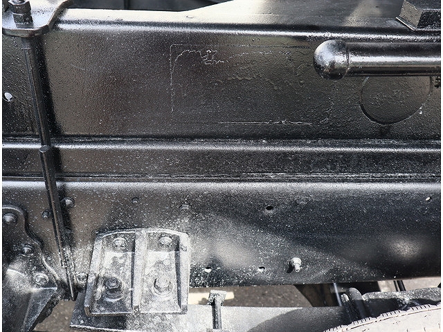 UDトラックスコンドルダンプ・クレーン付中型（4t）[写真20]