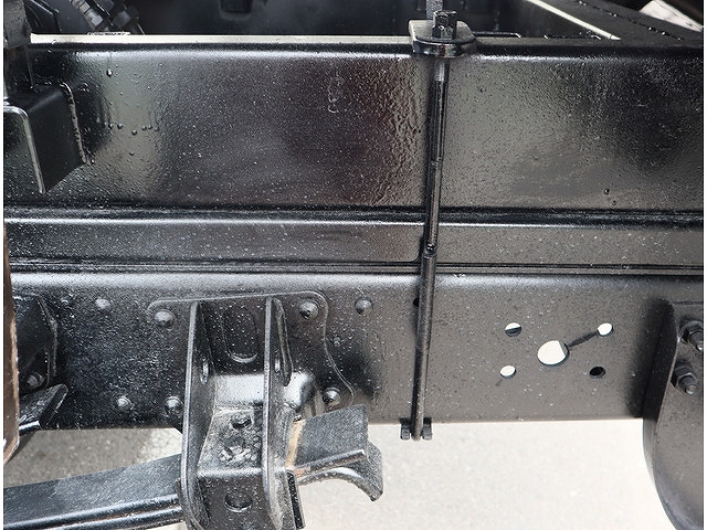 UDトラックスコンドルダンプ・クレーン付中型（4t）[写真22]