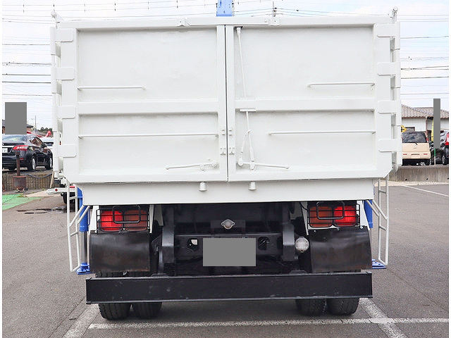 UDトラックスコンドルダンプ・クレーン付中型（4t）[写真23]