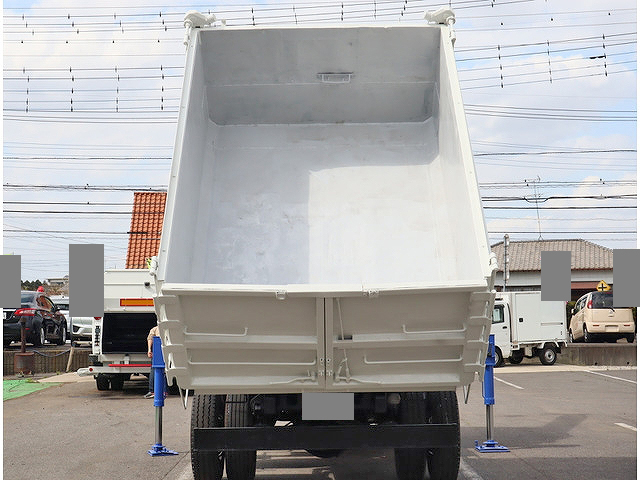 UDトラックスコンドルダンプ・クレーン付中型（4t）[写真03]