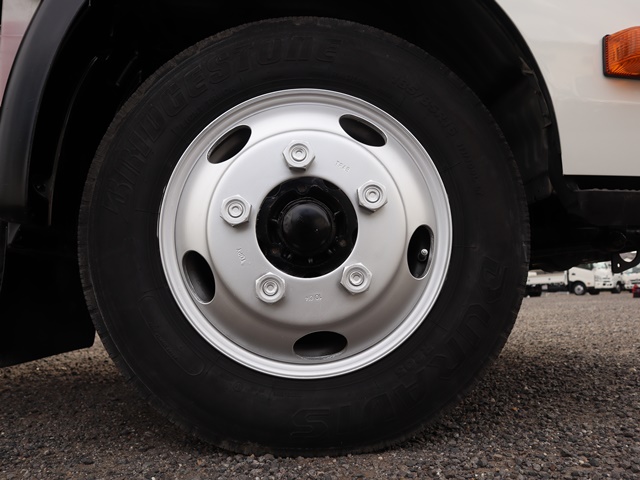 日野デュトロ三転ダンプ小型（2t・3t）[写真18]