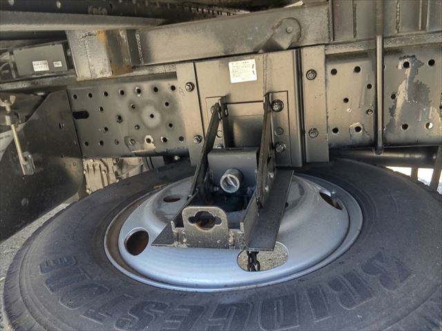 いすゞエルフアルミバン小型（2t・3t）[写真14]