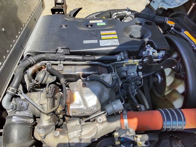 いすゞエルフアルミバン小型（2t・3t）[写真40]