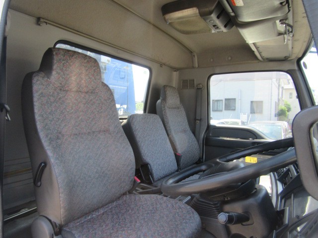 いすゞフォワードパッカー車（塵芥車）中型（4t）[写真12]