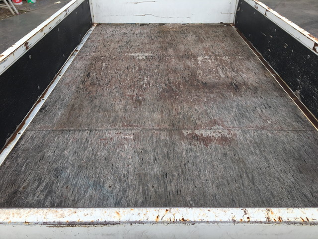 いすゞエルフ平ボディ小型（2t・3t）[写真13]