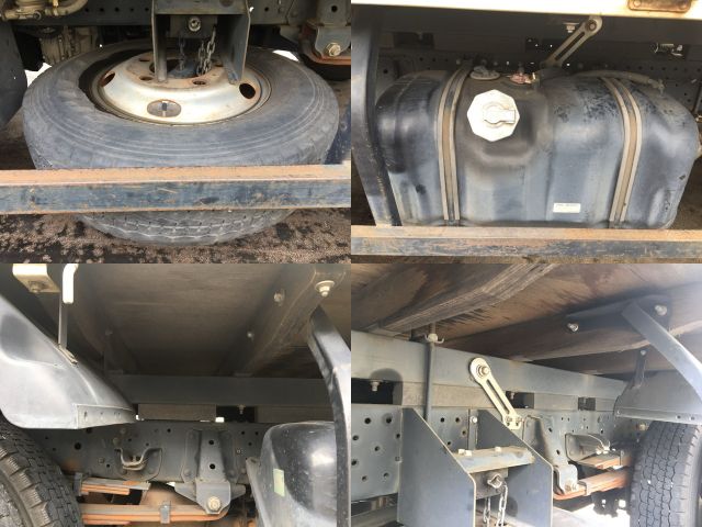 いすゞエルフ平ボディ小型（2t・3t）[写真18]