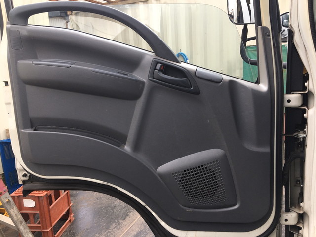 いすゞエルフ平ボディ小型（2t・3t）[写真24]