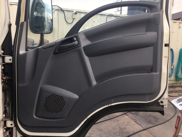 いすゞエルフ平ボディ小型（2t・3t）[写真25]