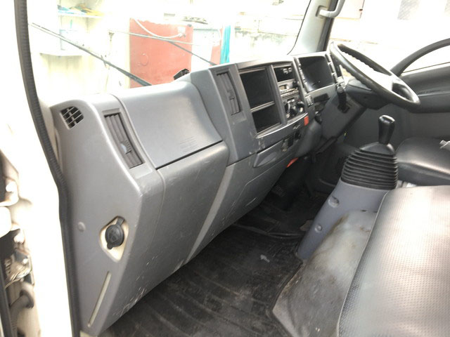 いすゞエルフ平ボディ小型（2t・3t）[写真28]