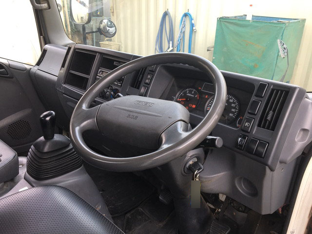 いすゞエルフ平ボディ小型（2t・3t）[写真29]