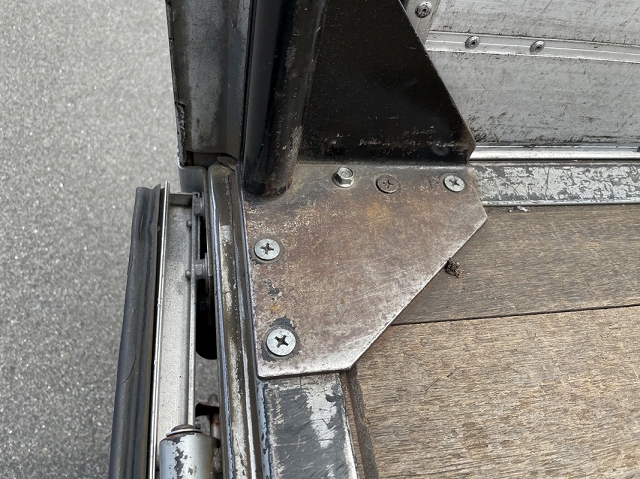 日野レンジャーアルミブロック中型（4t）[写真15]