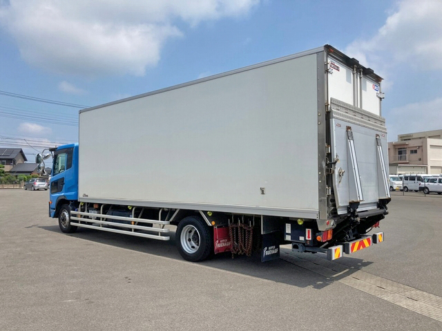 UDトラックスコンドル冷凍車（冷蔵車）増トン（6t・8t）[写真02]