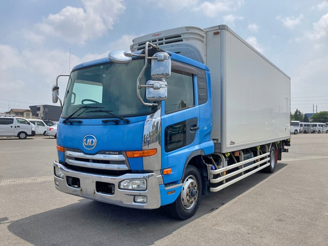 UDトラックスコンドル冷凍車（冷蔵車）増トン（6t・8t）[写真03]
