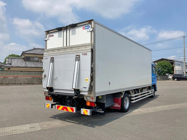 UDトラックスコンドル冷凍車（冷蔵車）増トン（6t・8t）[写真04]