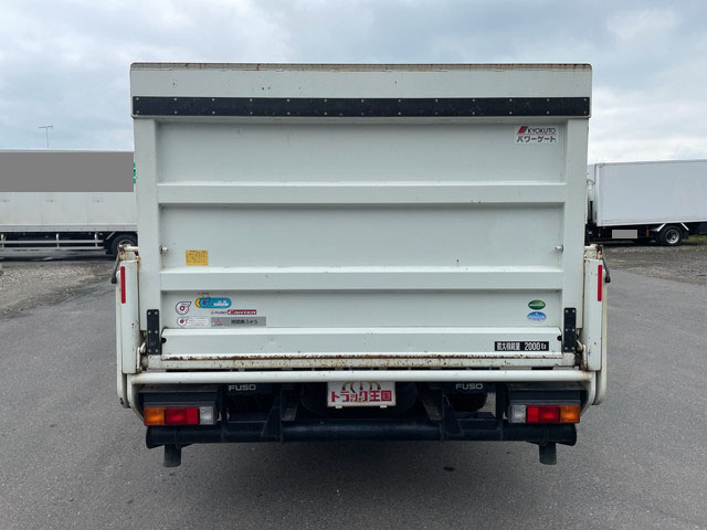 三菱ふそうキャンター平ボディ小型（2t・3t）[写真11]