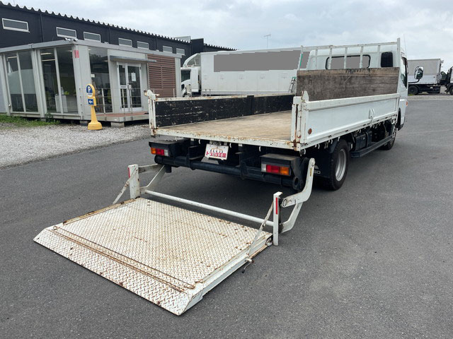 三菱ふそうキャンター平ボディ小型（2t・3t）[写真13]