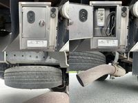 三菱ふそうキャンター平ボディ小型（2t・3t）[写真20]