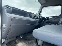 三菱ふそうキャンター平ボディ小型（2t・3t）[写真31]