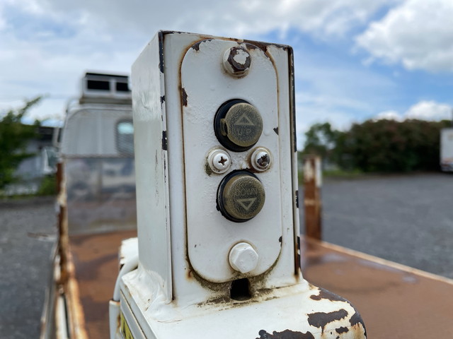 いすゞエルフ平ボディ小型（2t・3t）[写真13]