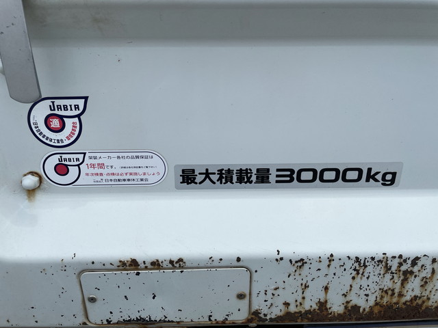 いすゞエルフ平ボディ小型（2t・3t）[写真17]