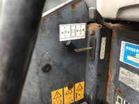 日立ミニユンボ（ミニバックホー）[写真11]