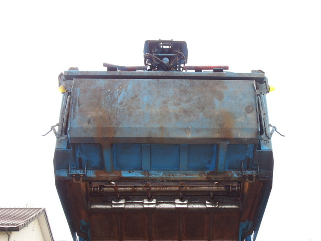 いすゞエルフパッカー車（塵芥車）小型（2t・3t）[写真17]