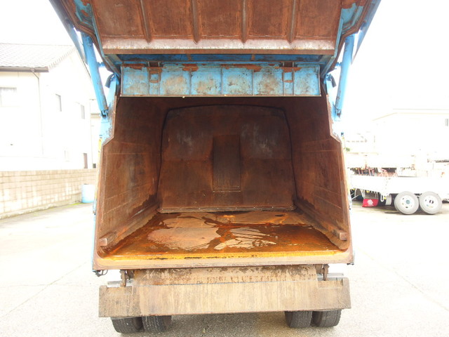 いすゞエルフパッカー車（塵芥車）小型（2t・3t）[写真19]