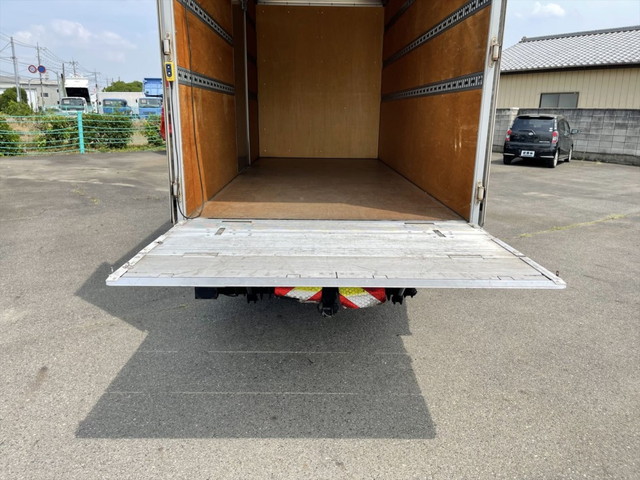 いすゞエルフアルミバン小型（2t・3t）[写真10]