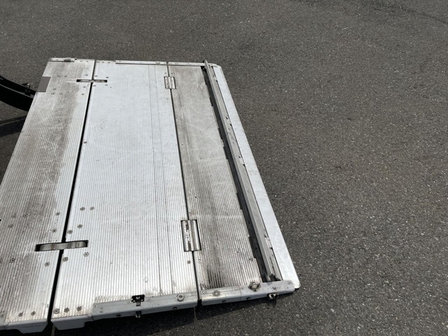 いすゞエルフアルミバン小型（2t・3t）[写真12]