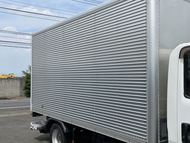 いすゞエルフアルミバン小型（2t・3t）[写真03]