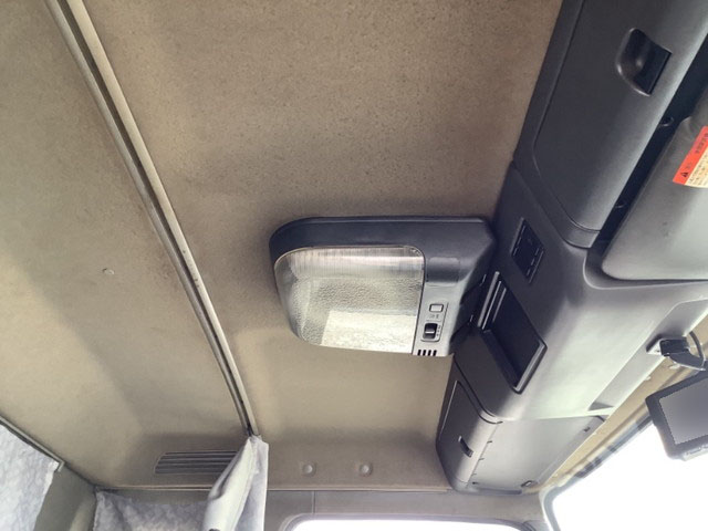 いすゞフォワードアルミウイング中型（4t）[写真20]