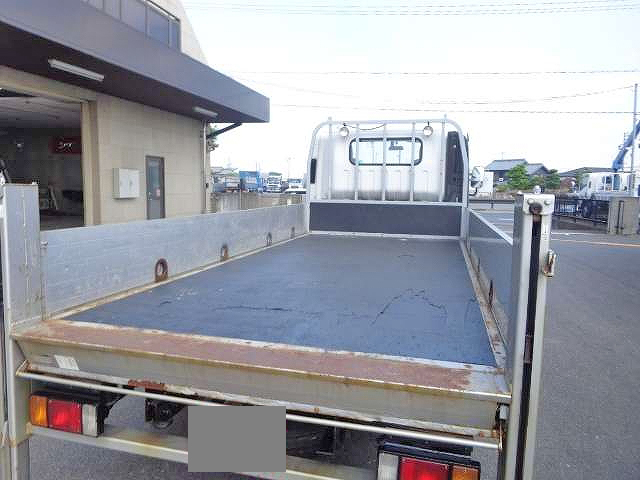 いすゞエルフアルミブロック小型（2t・3t）[写真11]