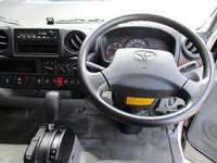 トヨタトヨエースアルミバン小型（2t・3t）[写真08]