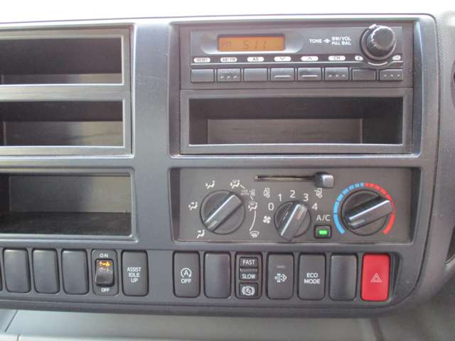 日野デュトロアルミバン小型（2t・3t）[写真10]