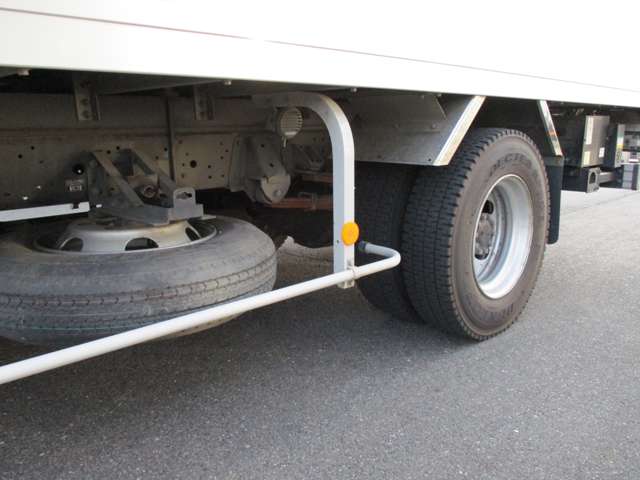 日野デュトロアルミバン小型（2t・3t）[写真06]