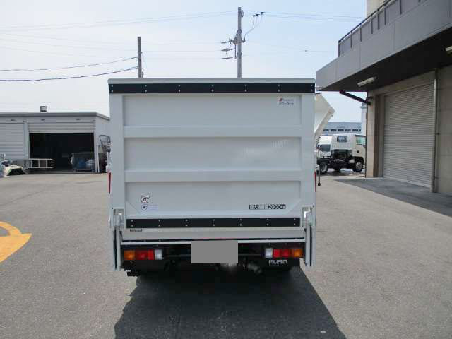 三菱ふそうキャンターダブルキャブ（Wキャブ）小型（2t・3t）[写真03]