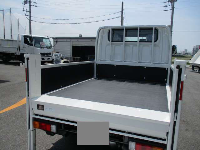 三菱ふそうキャンターダブルキャブ（Wキャブ）小型（2t・3t）[写真06]