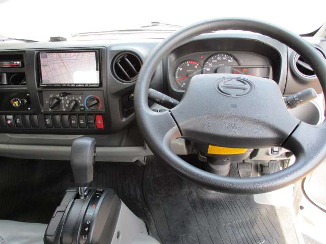 日野デュトロクレーン4段小型（2t・3t）[写真15]