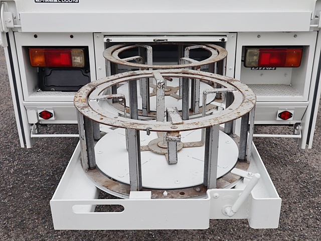 トヨタダイナ高所作業車小型（2t・3t）[写真11]