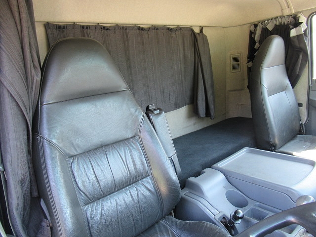 三菱ふそうファイターアルミブロック増トン（6t・8t）[写真24]