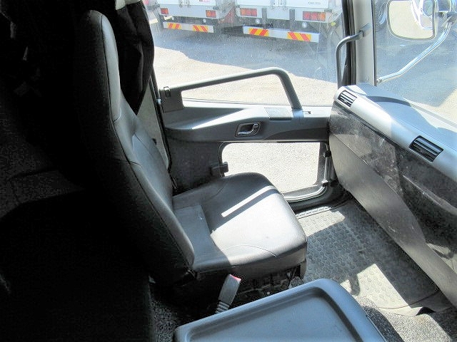 三菱ふそうファイターアルミブロック増トン（6t・8t）[写真26]