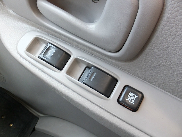 日野デュトロパネルバン小型（2t・3t）[写真14]