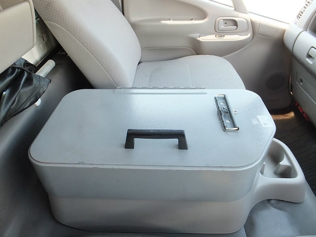 日野デュトロパネルバン小型（2t・3t）[写真15]