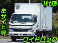 日野デュトロパネルバン小型（2t・3t）[写真01]