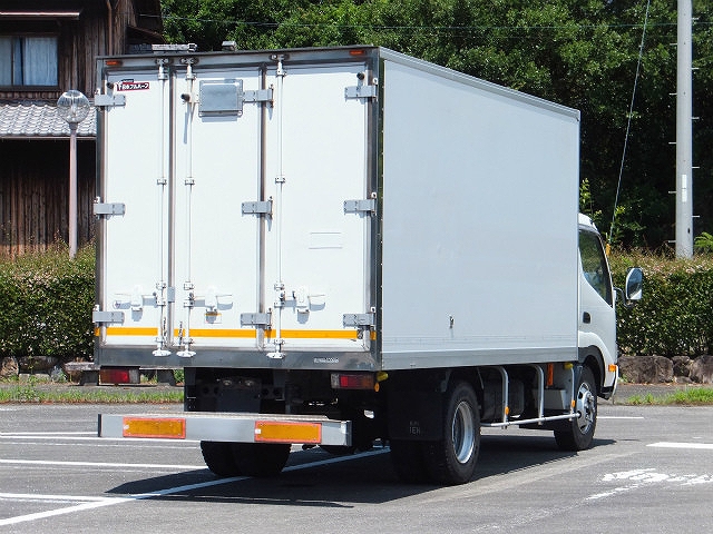 日野デュトロパネルバン小型（2t・3t）[写真02]